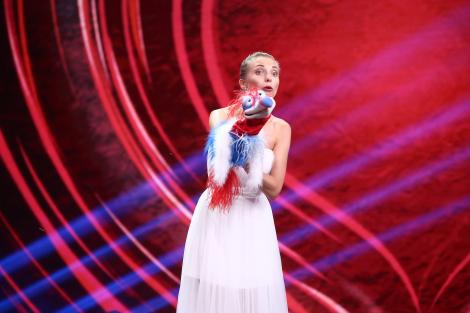 Crina Zvoboda, mireasa - ventriloc, face un super-show la iUmor. Delia a rămas uimită de talentul concurentei