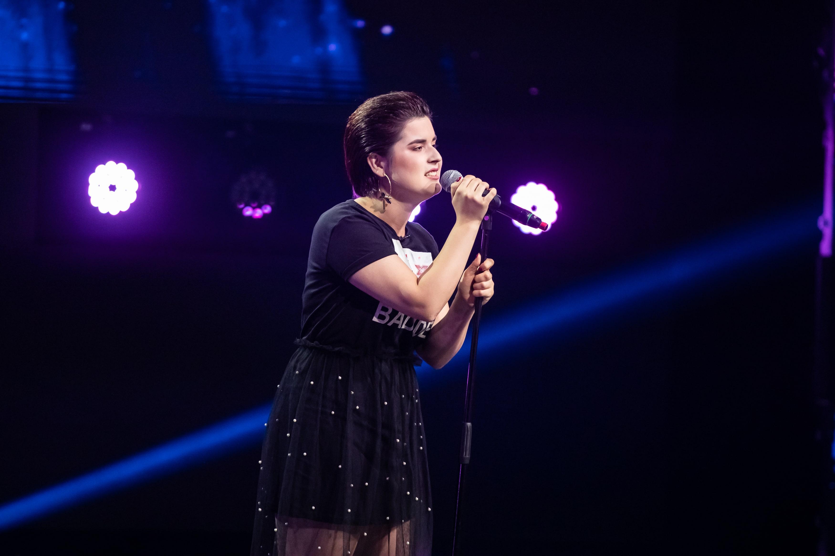 Ana Maria Ioana a impresionat cu sensibilitatea ei la X Factor. Cum sună ”I'll Take Care Of You” în versiunea sa