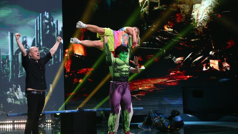 Adriana Geamănu, femeia Hulk pe scena iUmor. Jurații au rămas șocați de forța ei
