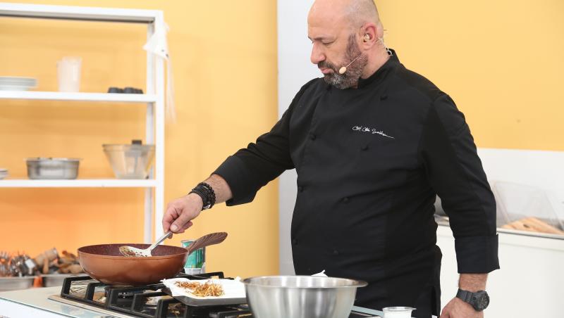 Cătălin Scărlătescu a fost „taxat” de rivalii săi, la emisiunea „Chefi la cuțite”