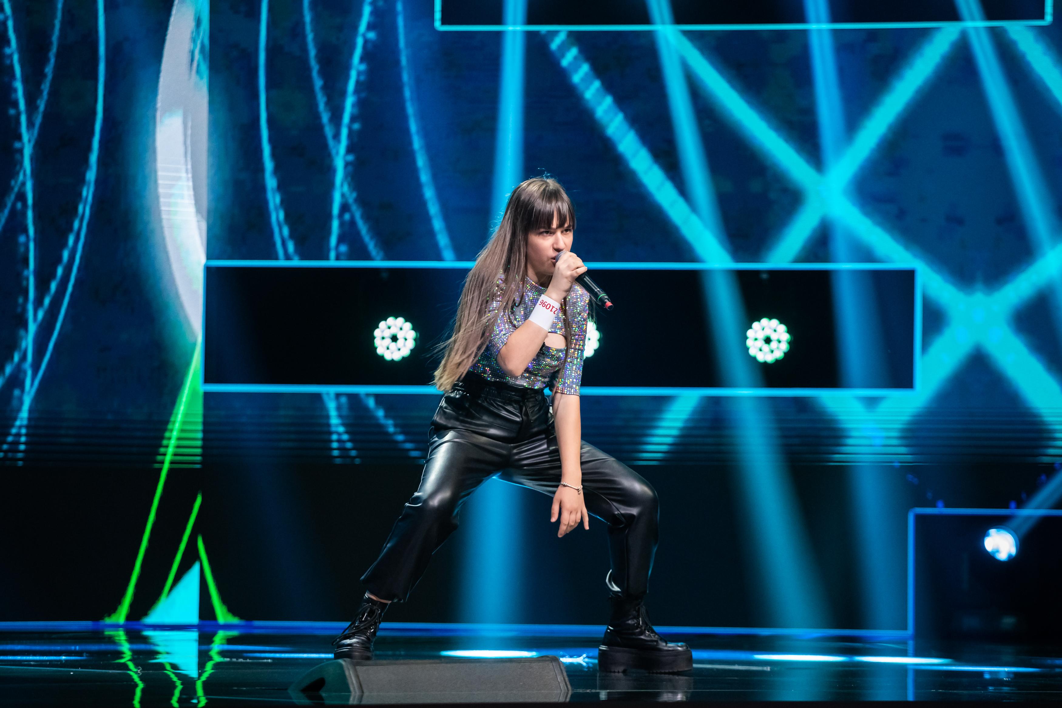 maia malancus pe scena x factor