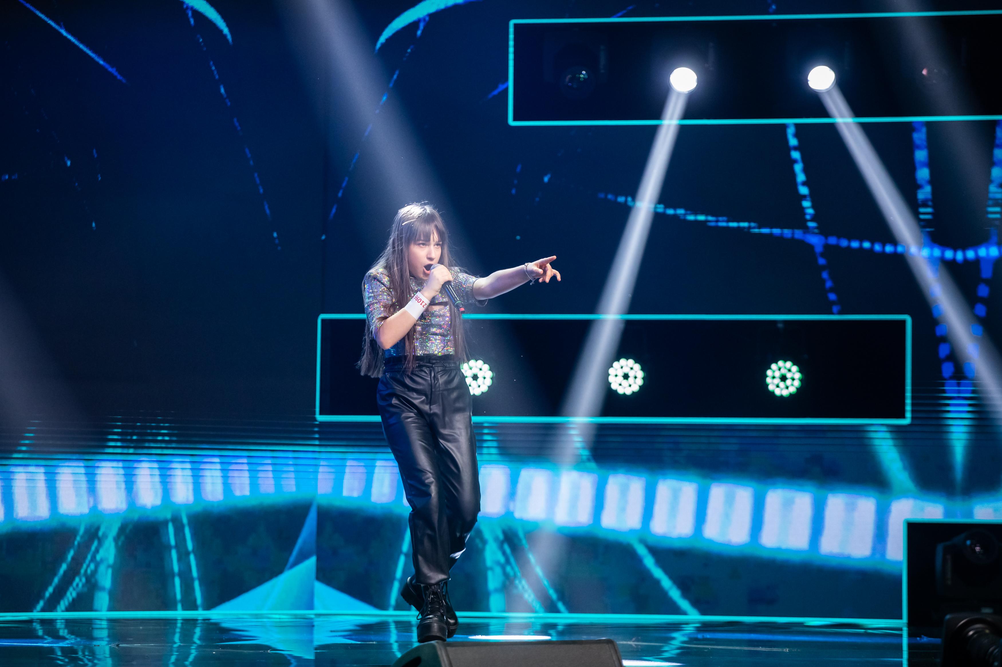 maia malancus pe scena x factor