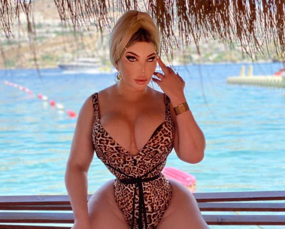 Un an de când Rodrigo Alves a devenit Jessica Alves. Pictorialul incendiar cu care a sărbătorit