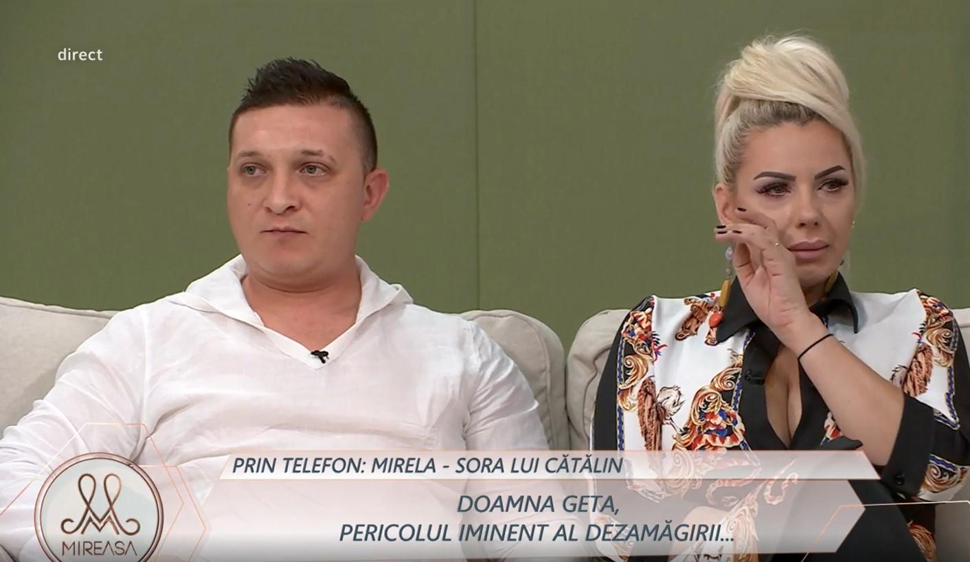 Sora lui Cătălin de la Mireasa a intrat &icirc;n direct, prin telefon și a avut un mesaj foarte clar pentru mama și fratele său