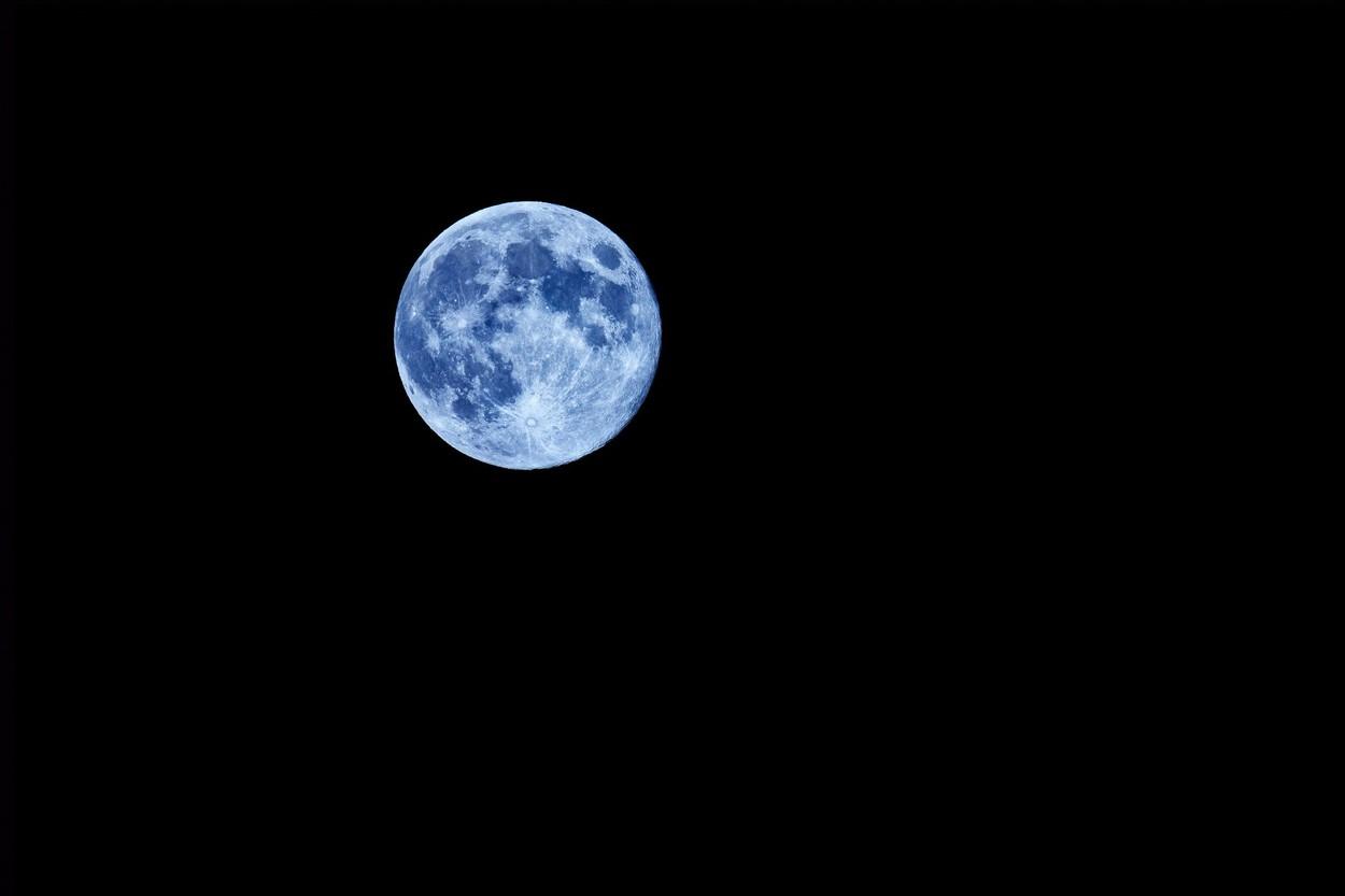 Horoscop. Ce înseamnă Luna Plină Albastră din 31 octombrie 2020 și cum sunt afectate zodiile de acest fenomen