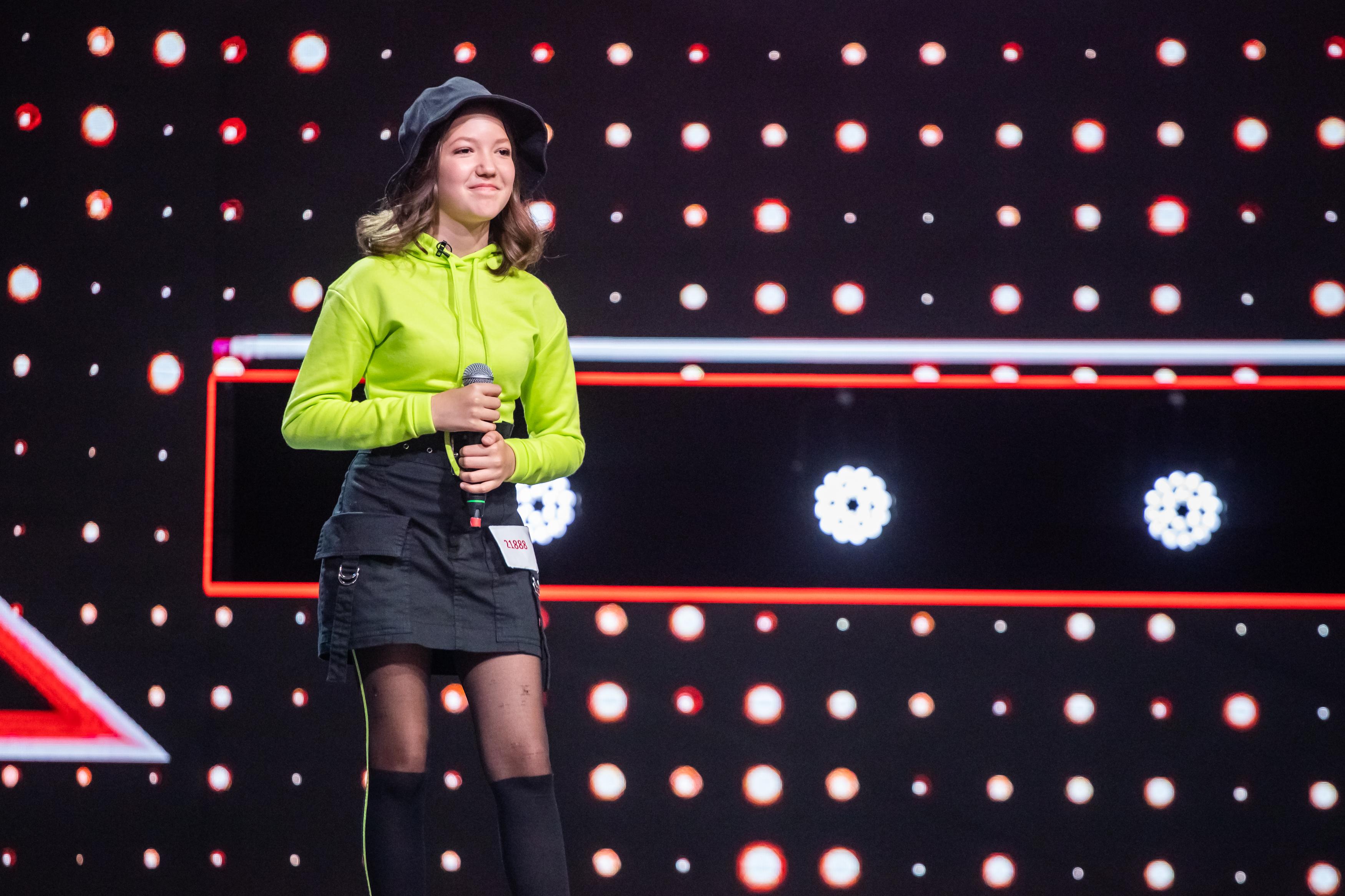 Carla Ioniță, pe scena X Factor, în ediția 8