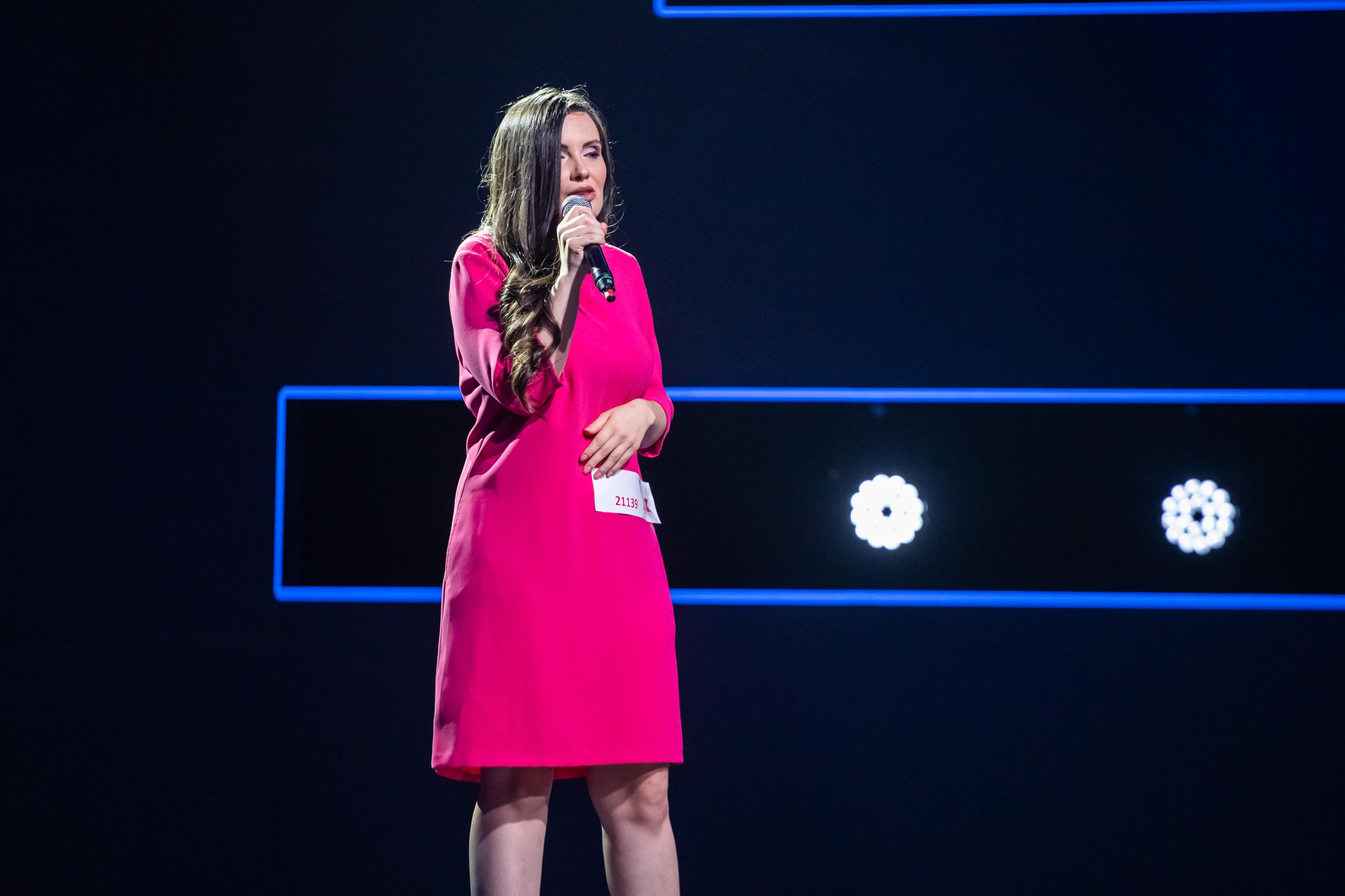 Simona Smultea, prestație pe scena X Factor, ediția 8