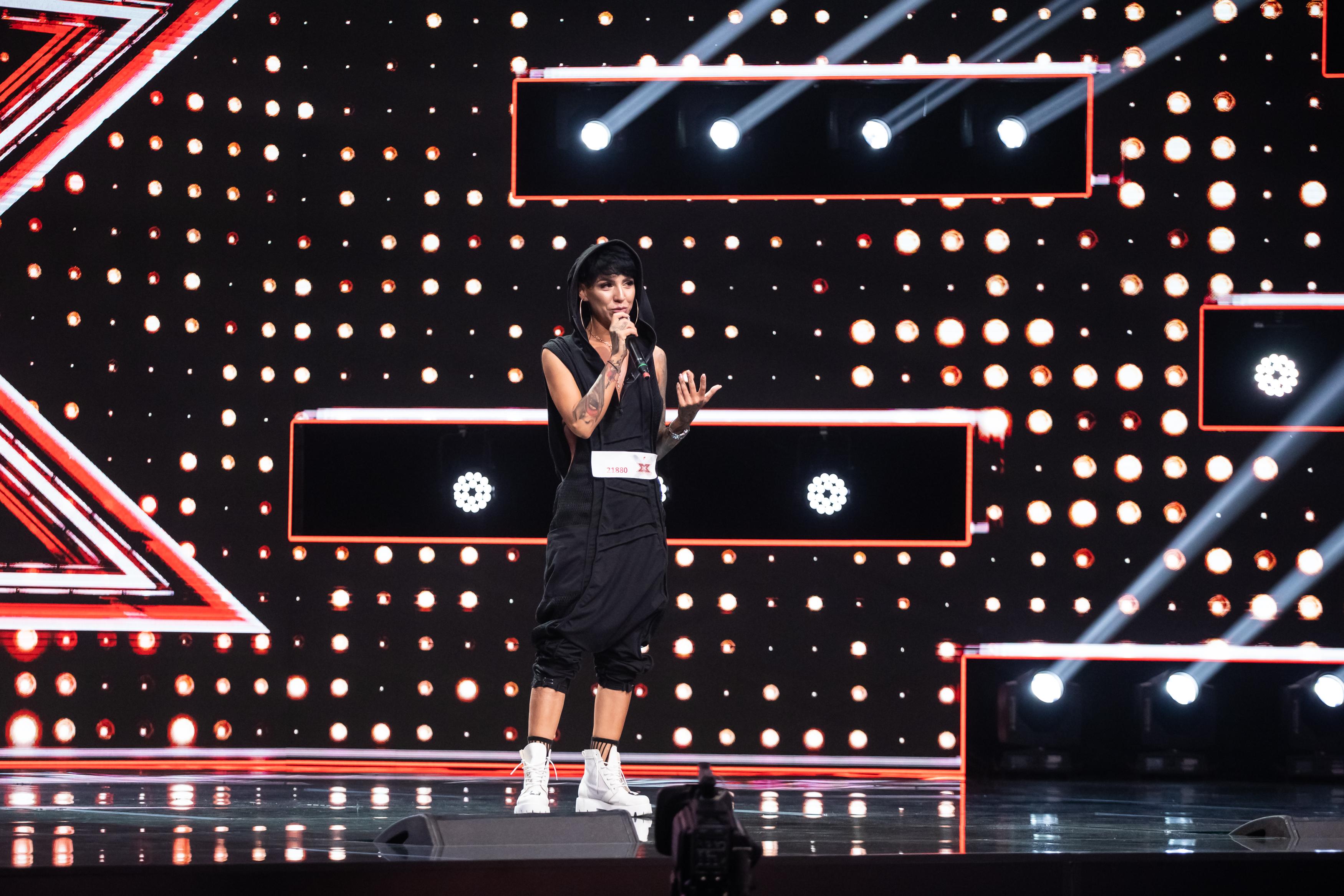 Cristina Gheorghe, prestație pe scena X Factor, ediția 8