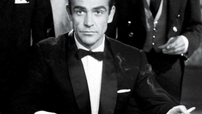 Sir Sean Connery, marele James Bond, s-a stins din viață la vârsta de 90 de ani. Moartea sa ridică semne de întrebare