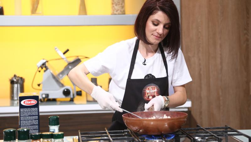 Simona Modoran și cioara Cronco, la „Chefi la cuțite”