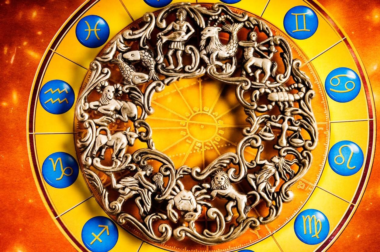 Horoscopul Zilei, 6 octombrie 2020. Racii pot pune punct unei povești de iubire, vezi ce se &icirc;nt&acirc;mplă cu Scorpionii