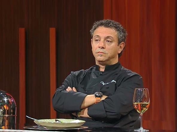 Chef Sorin Bontea, in timpul emisiunii chefi la cutite, cand nu era cu miruna