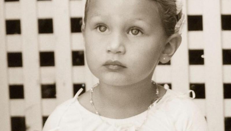 Portretul Bellei Hadid, realizat în copilărie