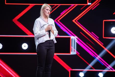 Maria Andraș, pe scena X Factor cu piesa “Talking To The Moon” - "Pe mine muzica mă vindecă! E terapie!"