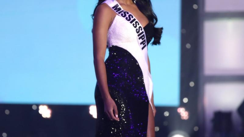 A fost aleasă Miss SUA 2020. Asya Branch este câștigătoarea și cum a impresionat la proba costumului de baie