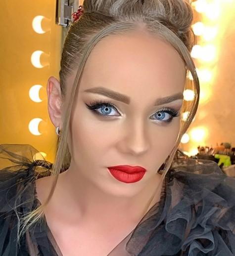 I-a moștenit ochii albaștri. C&acirc;t de t&acirc;nără și frumoasă e mama Mariei Constantin