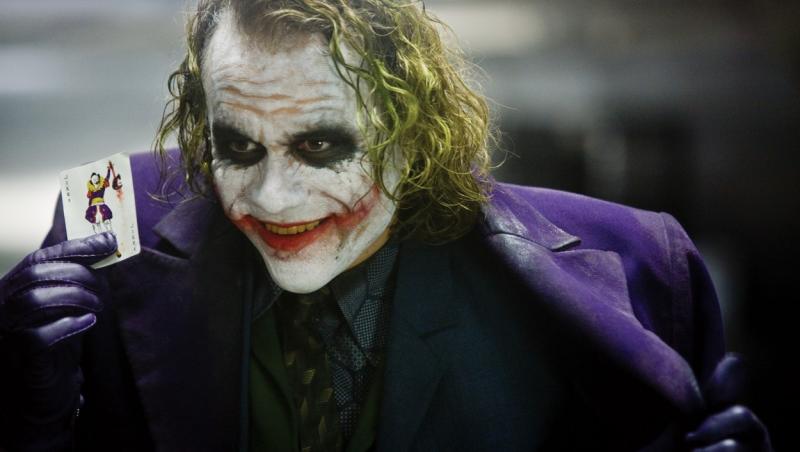 Actorul Heath Ledger în rolul personajului Joker din The Dark Knight