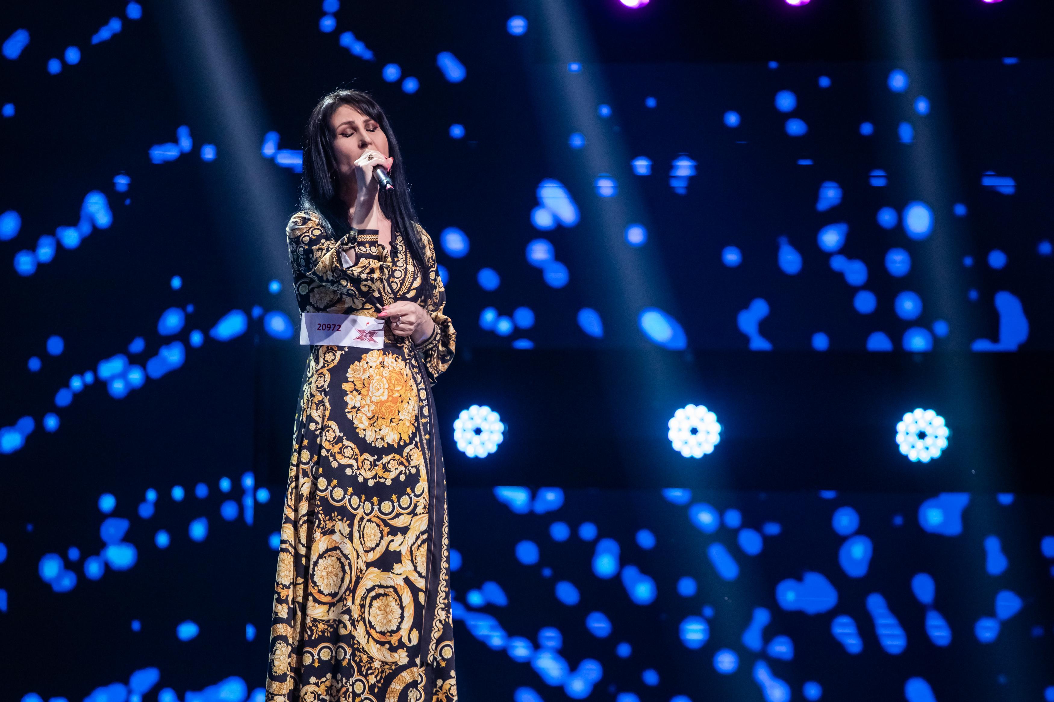 În a zecea ediție din sezonul 9 "X Factor", Mihaela Condurache a cântat piesa "She's Gone Out Of My Life".