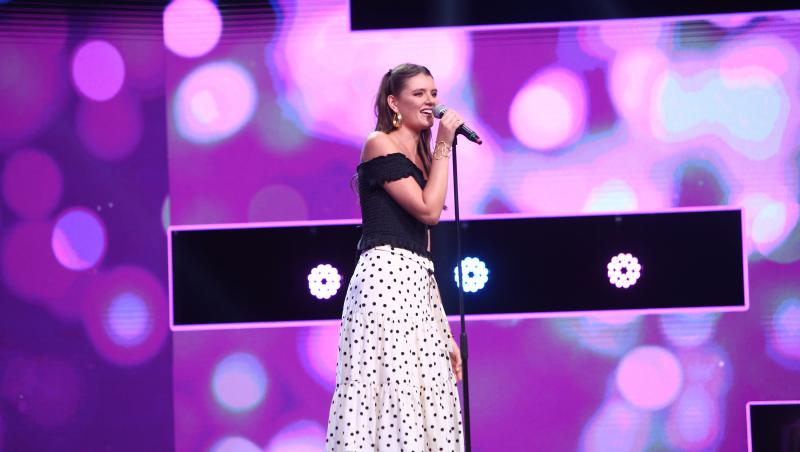 În a zecea ediție din sezonul 9 "X Factor", Ioana Cristodorescu a cântat piesa "Drinking In The Day".