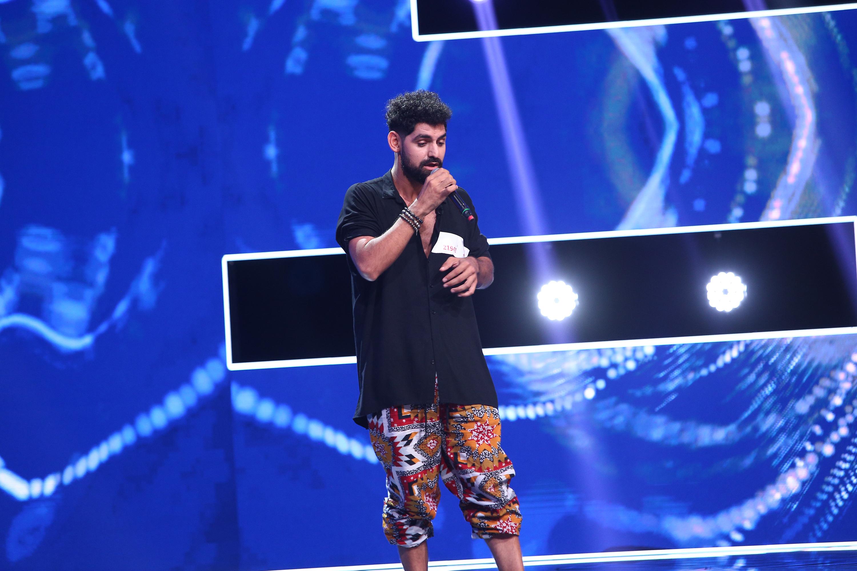 În a zecea ediție din sezonul 9 "X Factor", Marian Vasilescu a cântat piesa "Imagine".