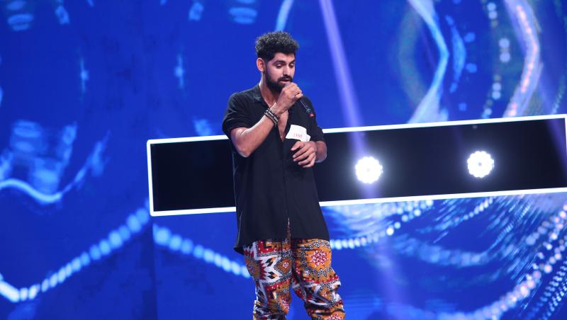 În a zecea ediție din sezonul 9 "X Factor", Marian Vasilescu a cântat piesa "Imagine".