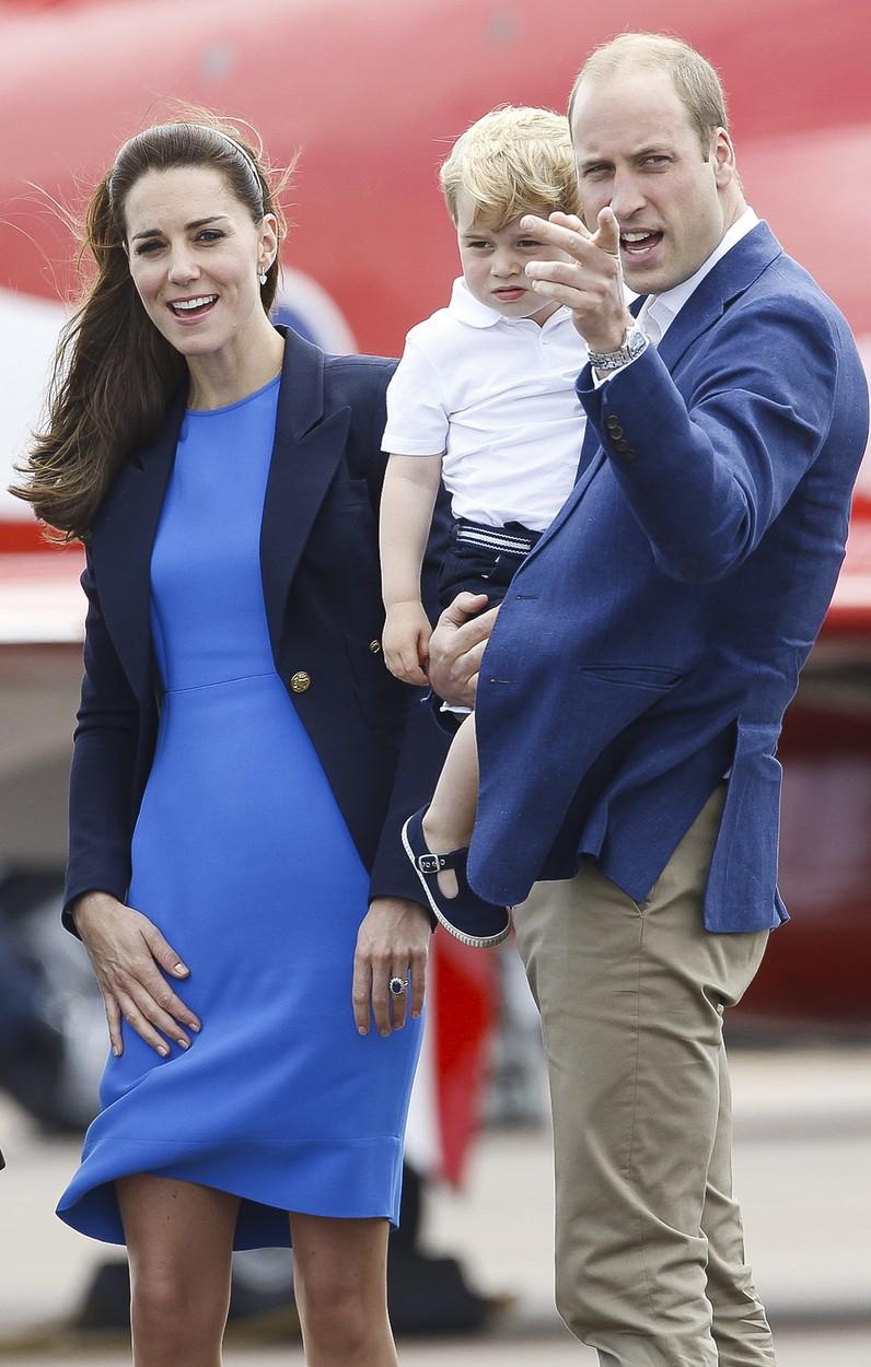 Kate Middleton si printul William, alaturi de cei printul george