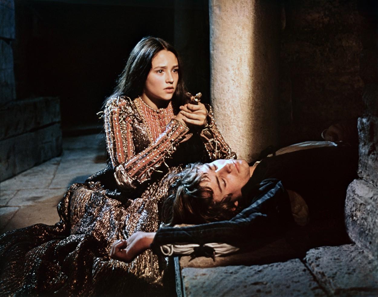 Scena în care Romeo și Julieta își dau viața unul pentru celălalt