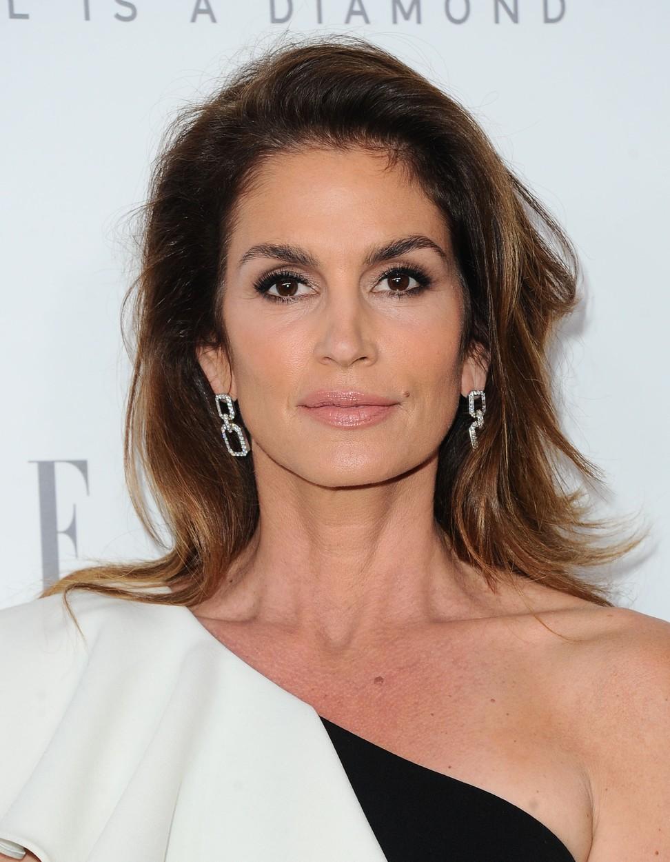 Brațe pline de mușchi la 54 de ani. Cum arată Cindy Crawford de când lucrează intens la sala de sport