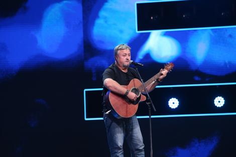 X Factor 2020. Virgil Marius Bob i-a distrat copios pe jurați cu versurile piesei „Nu mai beau”. Loredana: „Super tare, Bobi”
