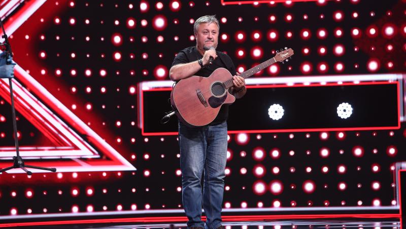 Virgil Marius Bob a cântat pe scena X Factor o piesă din studenție