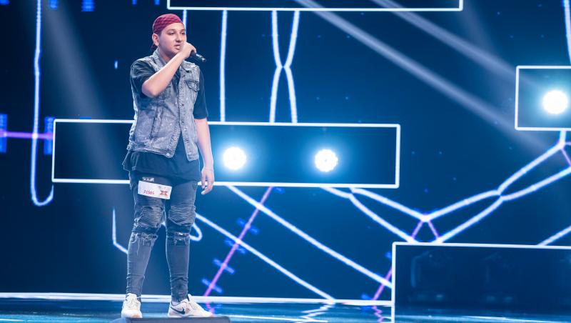 Liviu Miluț, un rapper în devenire pe scena X Factor. “Ești un băiat puternic”