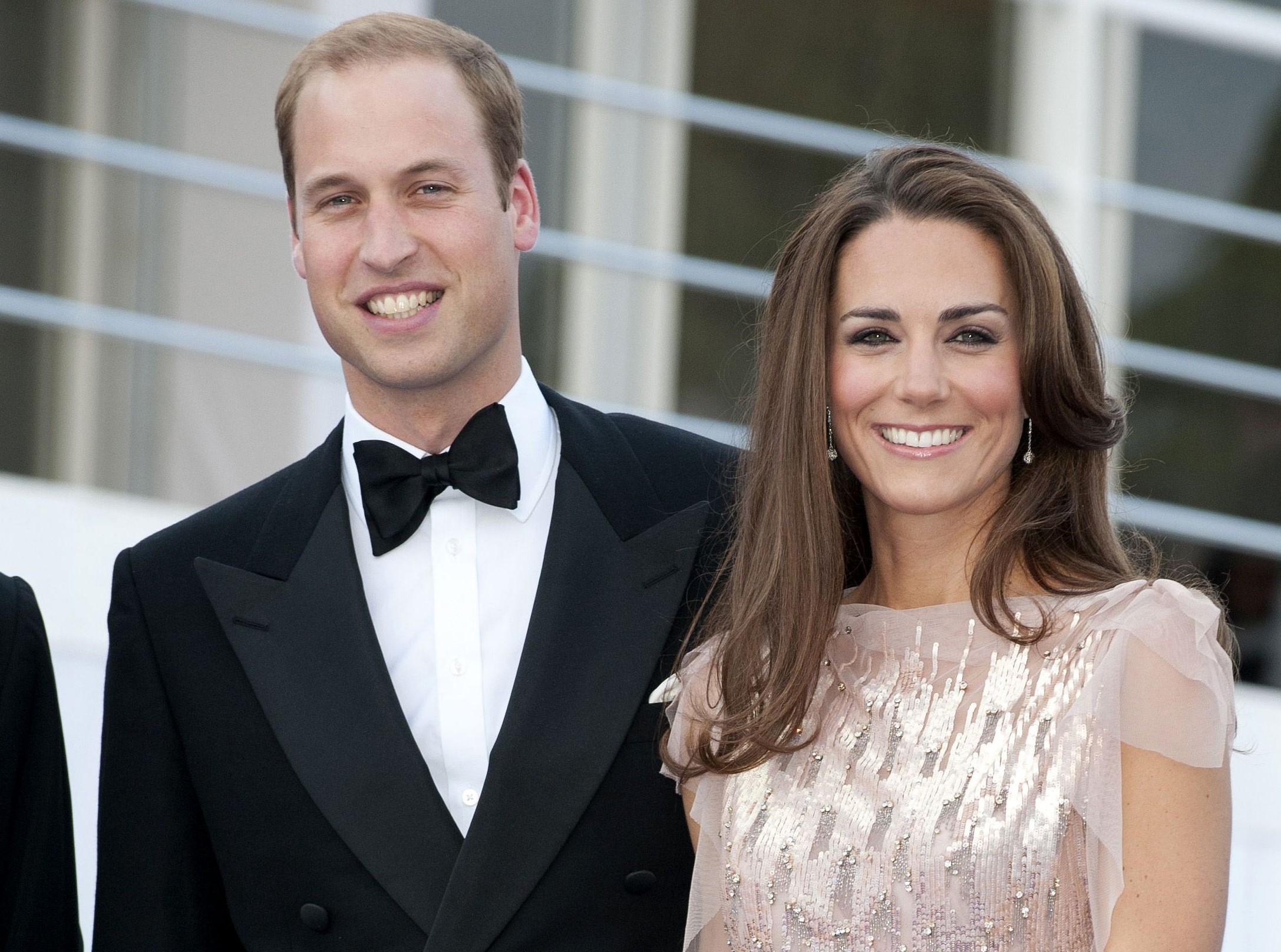 De ce nu &icirc;și folosesc membrii familiei regale numele adevărate