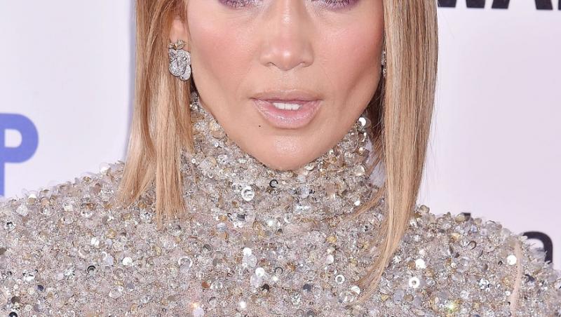 Jennifer Lopez a pozat nud la 51 de ani. Corpul vedetei nu mai e acum un mister pentru nimeni
