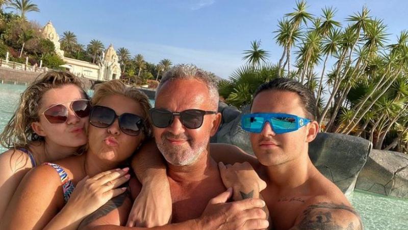 Mario Fresh si familia sa, selfie in vacanta