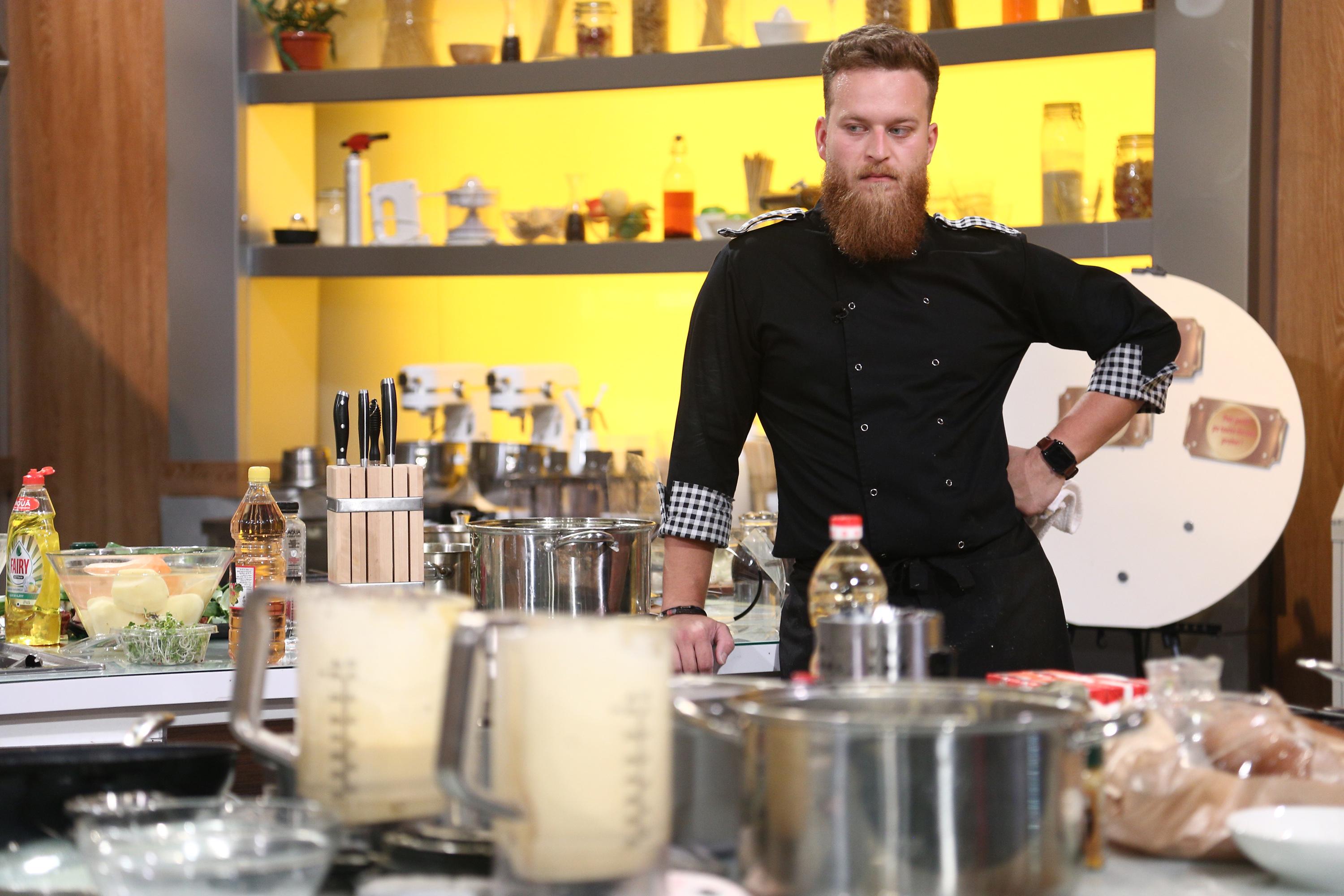 Robert Vasiliu (Ragnar Vikingul) de la „Chefi la cuțite”