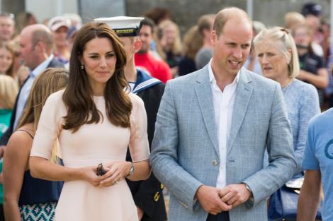 De ce dorm acum Prințul William și Kate Middleton în paturi separate