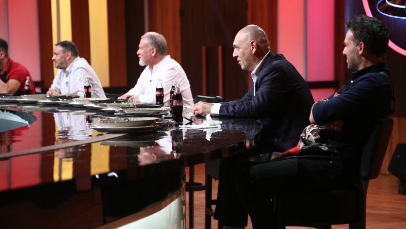 Juriu format din chefi celebri din România, în finala „Chefi la cuțite” 2020, sezonul 8