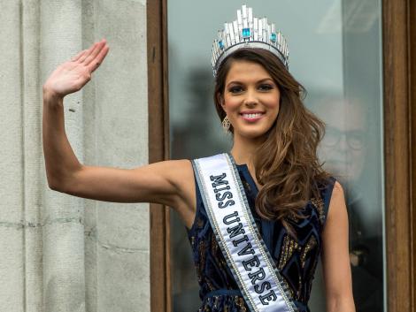 Cum arată Miss Universe 2016 la 4 ani dupa ce a câștigat titlul. Paparazzii au surprins-o în costum de baie