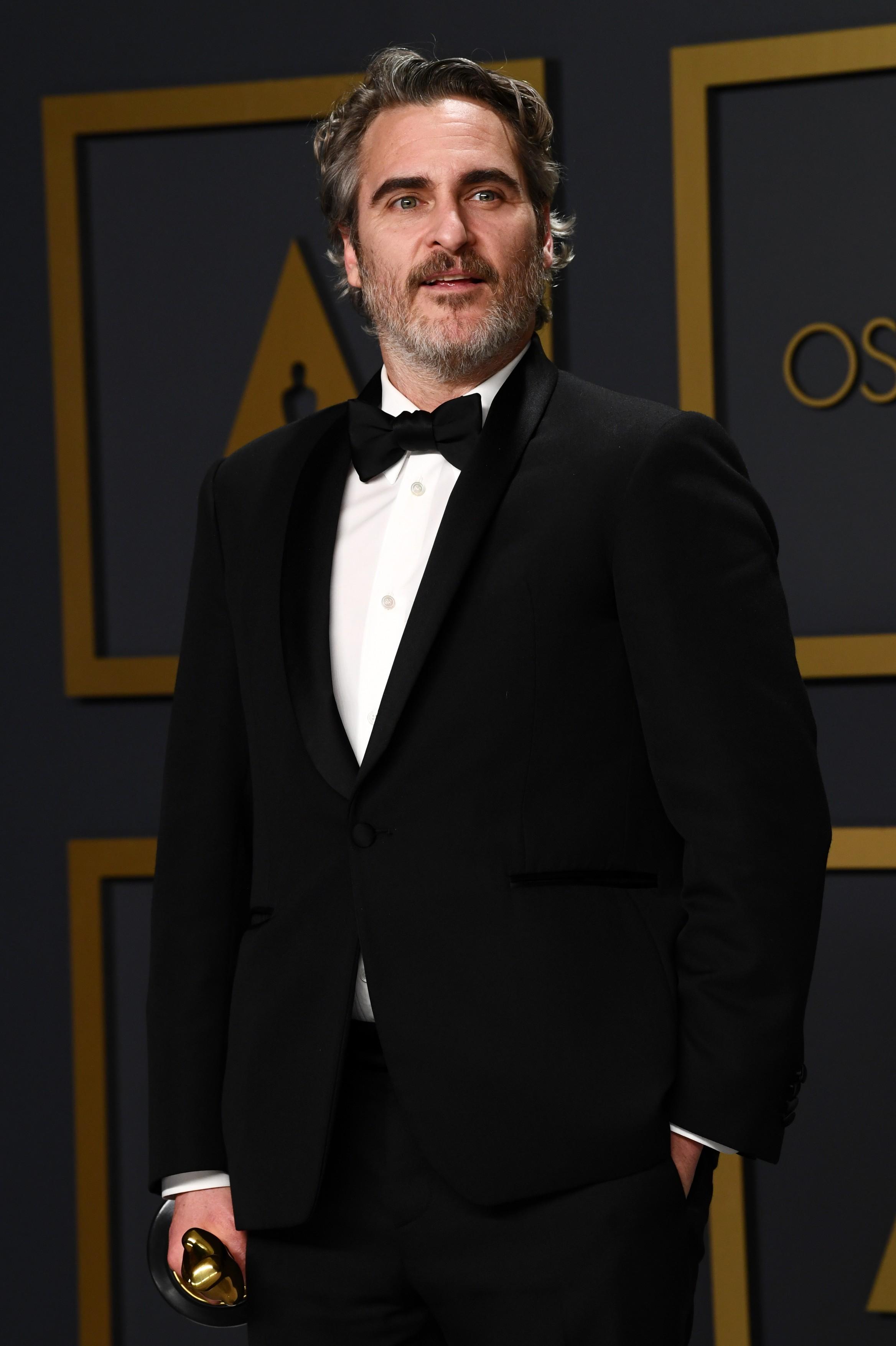 Joaquin Phoenix, pe covoru rosu Oscar