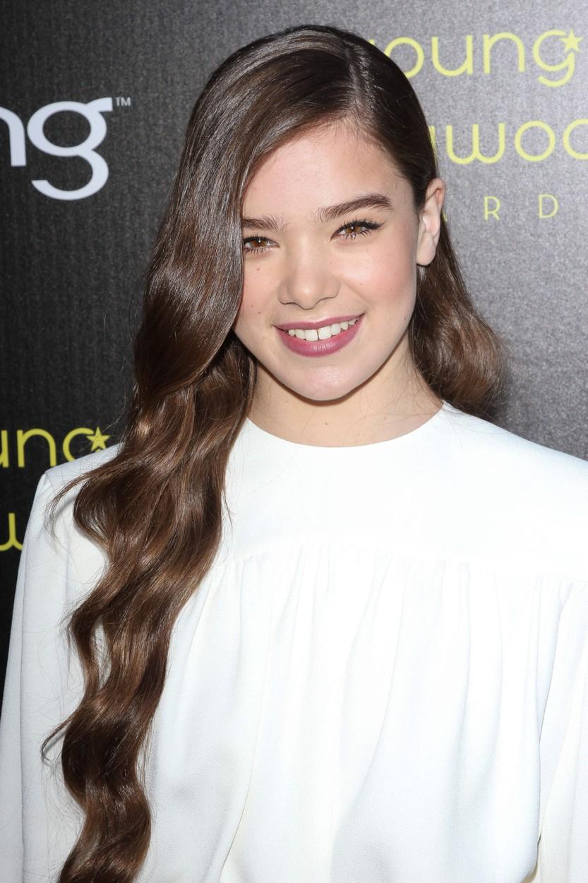 Cum arăta Hailee Steinfeld, actrița din Bumblebee, înainte să se lanseze