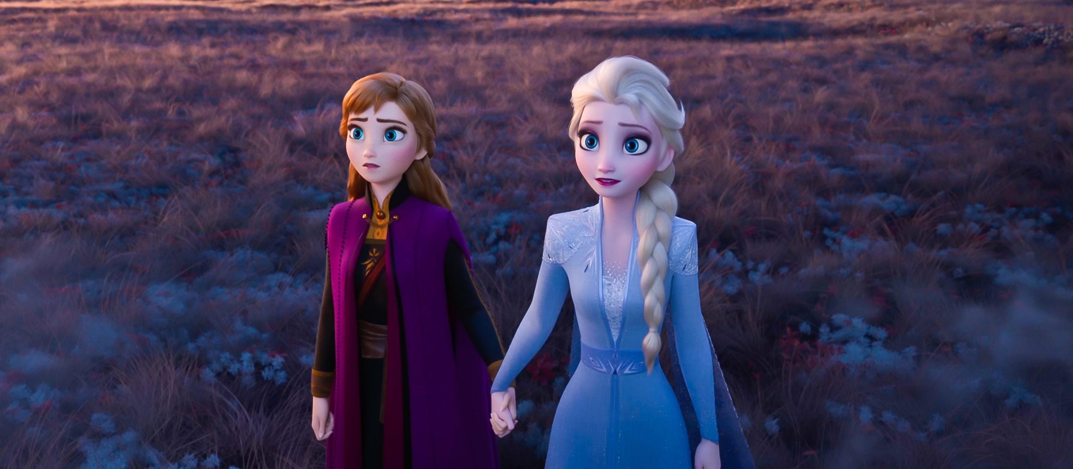 Anna si Elsa Frozen