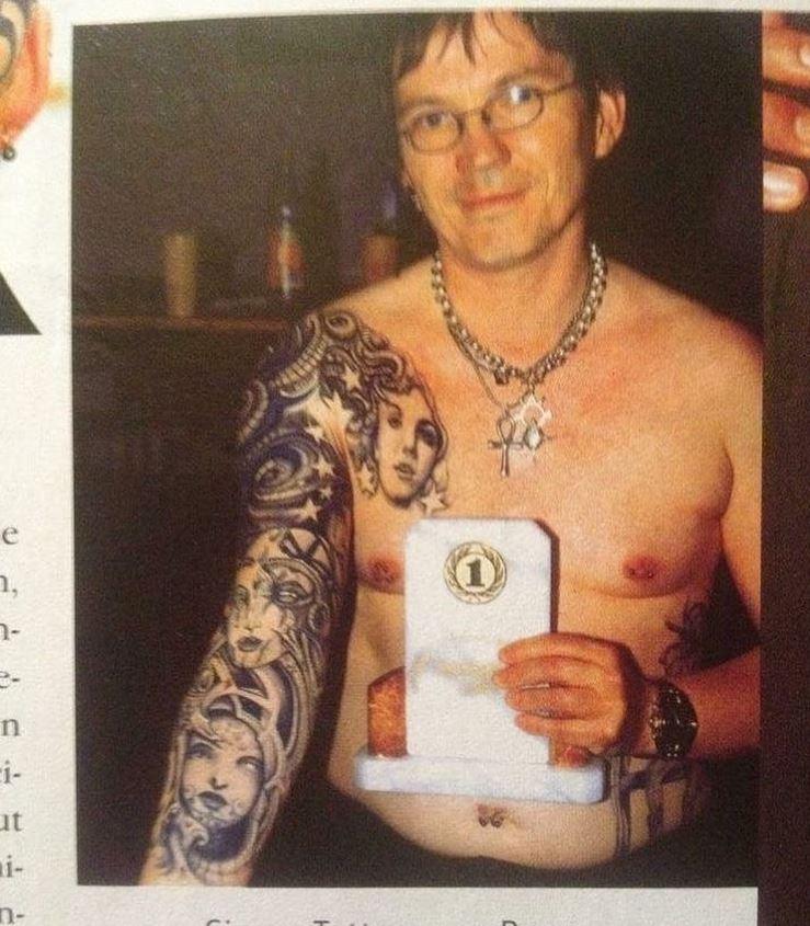 Rolf Buchholz, in 2001, inainte sa-si puna sute de piercinguri si sa-si acopere pielea cu tatuaje