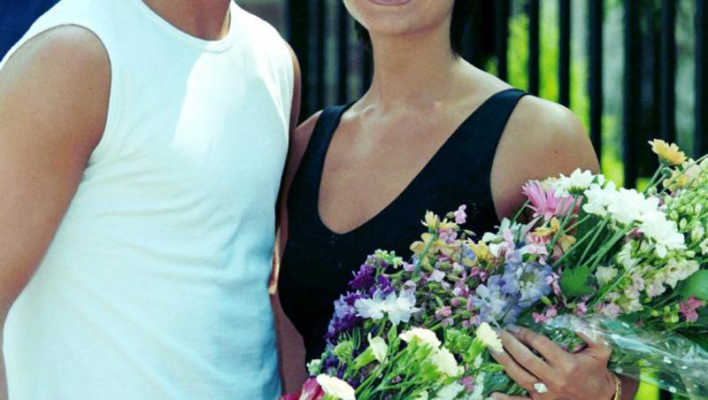 David și Victoria Beckham s-au logodit în anul 1998, la 1 an după ce s-au cunoscut