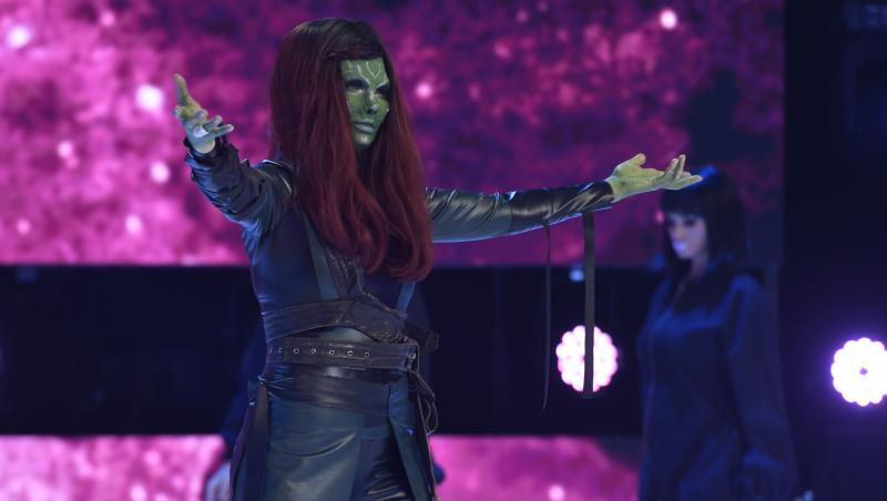 Gamora, din Gardienii Galaxiei, a încântat publicul la Revelionul Starurilor 2021