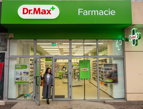 Lanţul de farmacii Dr.Max intră pe piaţa din România şi deschide peste 400 de unităţi