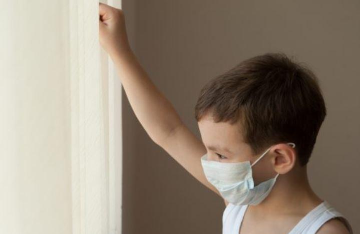 Mureș: Părinții unor elevi au cerut izolarea unui copil, după ce mama acestuia a revenit din China