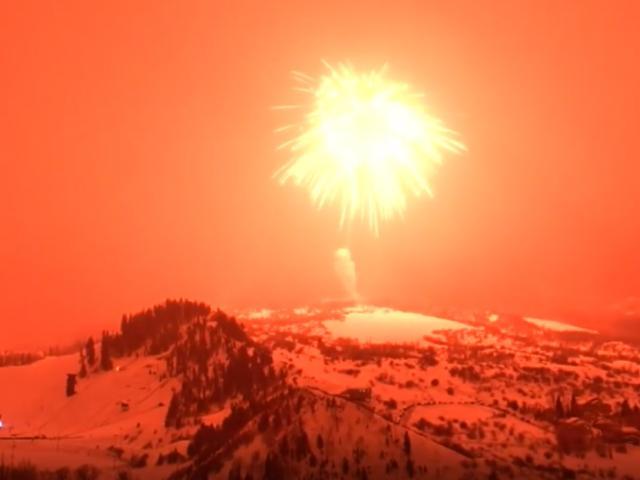 Cel mai mare foc de artificii a intrat &icirc;n Cartea Recordurilor. S-au folosit 1.270 de kilograme de explozibil - VIDEO