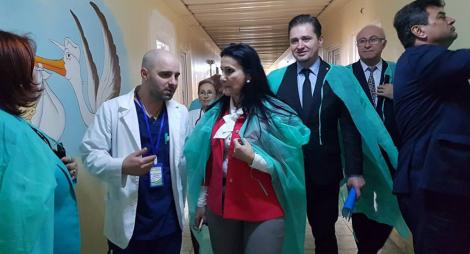 Cum a fost diagnosticată greșit fostul Ministru al Sănătății, Sorina Pintea: „Acasă mă îmbrăca soţul meu, nu puteam să urc, să cobor scări”
