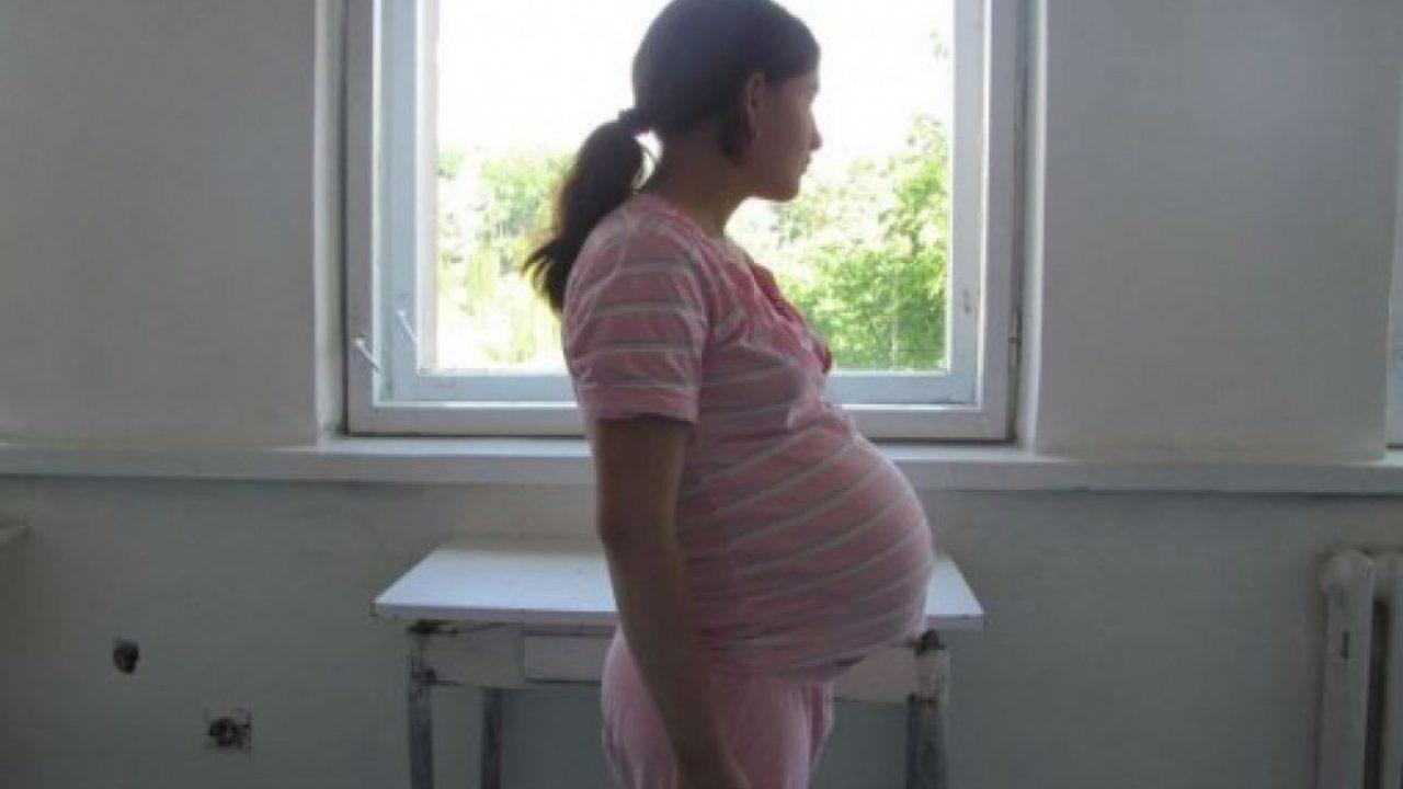 Un bărbat și-a abuzat propria nepoată, &icirc;n v&acirc;rstă de doar 13 ani. Copila e &icirc;nsărcinată &icirc;n șapte luni&nbsp;