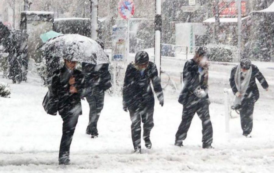 Vremea se &icirc;nrăutățește. Zonele din țară &icirc;n care a fost emis cod portocaliu de ninsoare viscolită și v&acirc;nt puternic&nbsp;